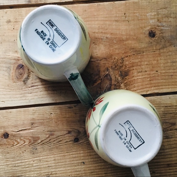 Pair of Cute Floral Mugs - Picture 3 of 4